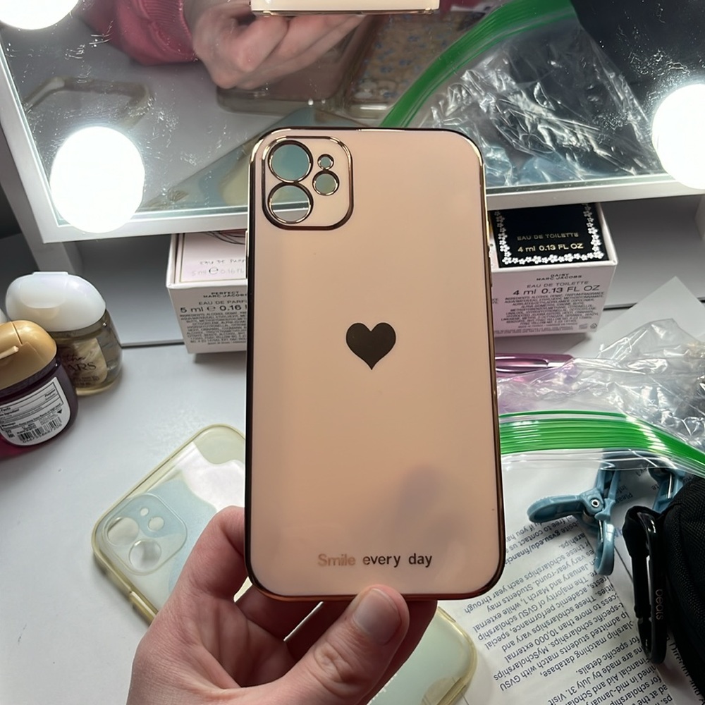 9 different iPhone 11 cases - Picture 4 of 9